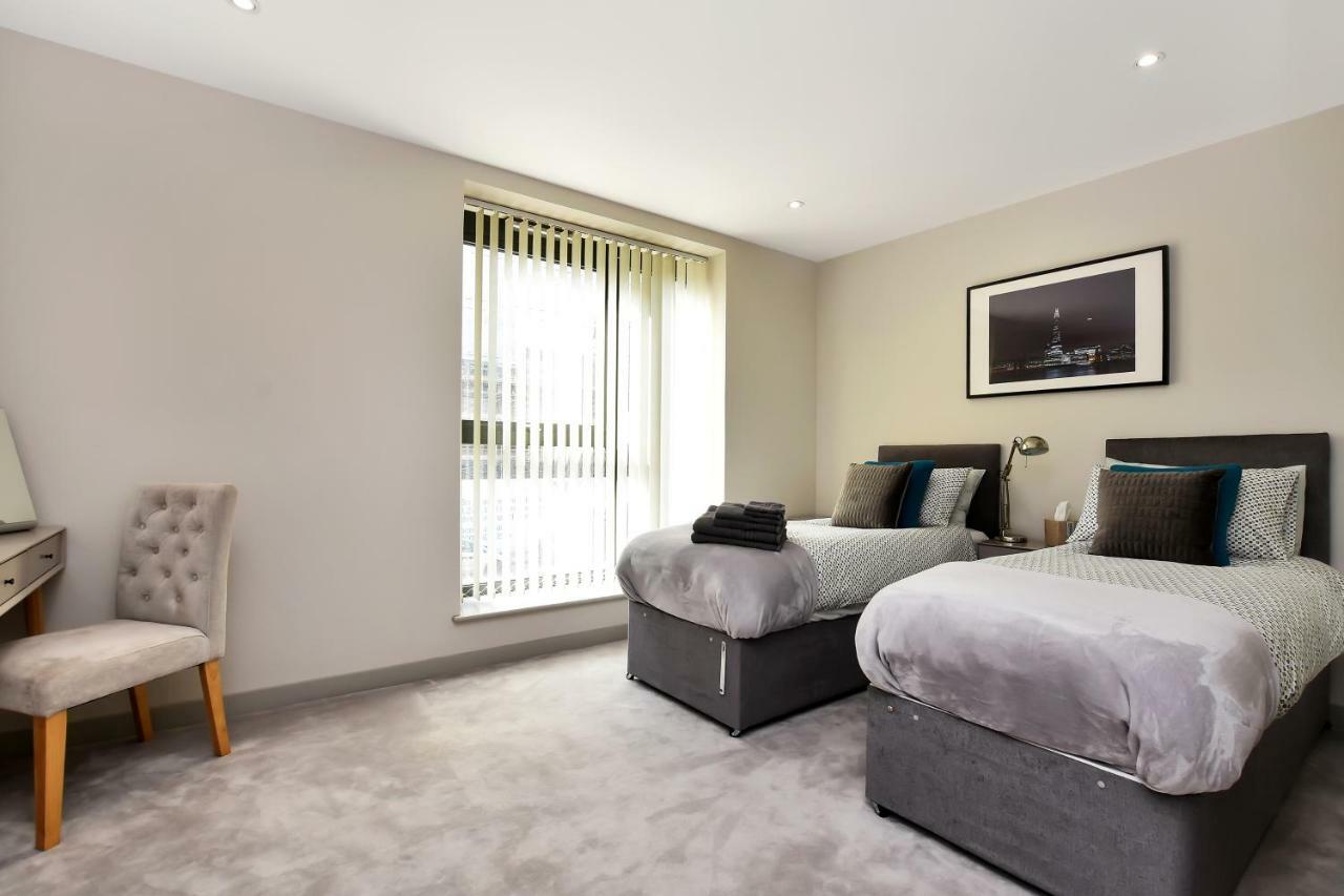 Esquire Apartments Ealing Londen Buitenkant foto